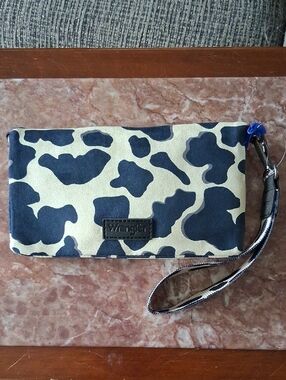 Wrangler Blue and Cream Cow Print Wristlet